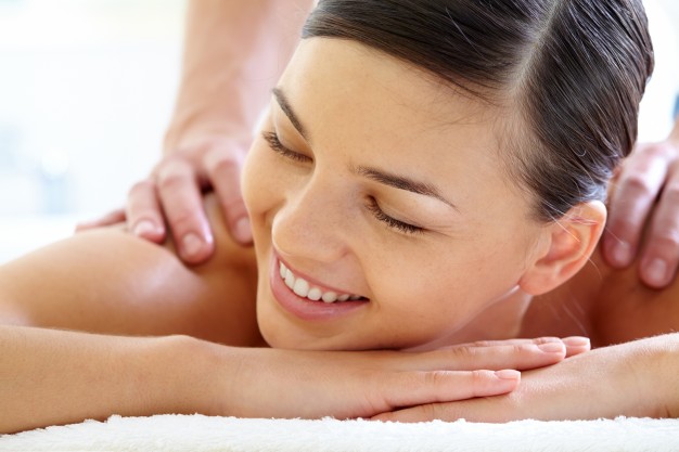 face-close-up-woman-during-luxurious-massage_1098-2242.jpg